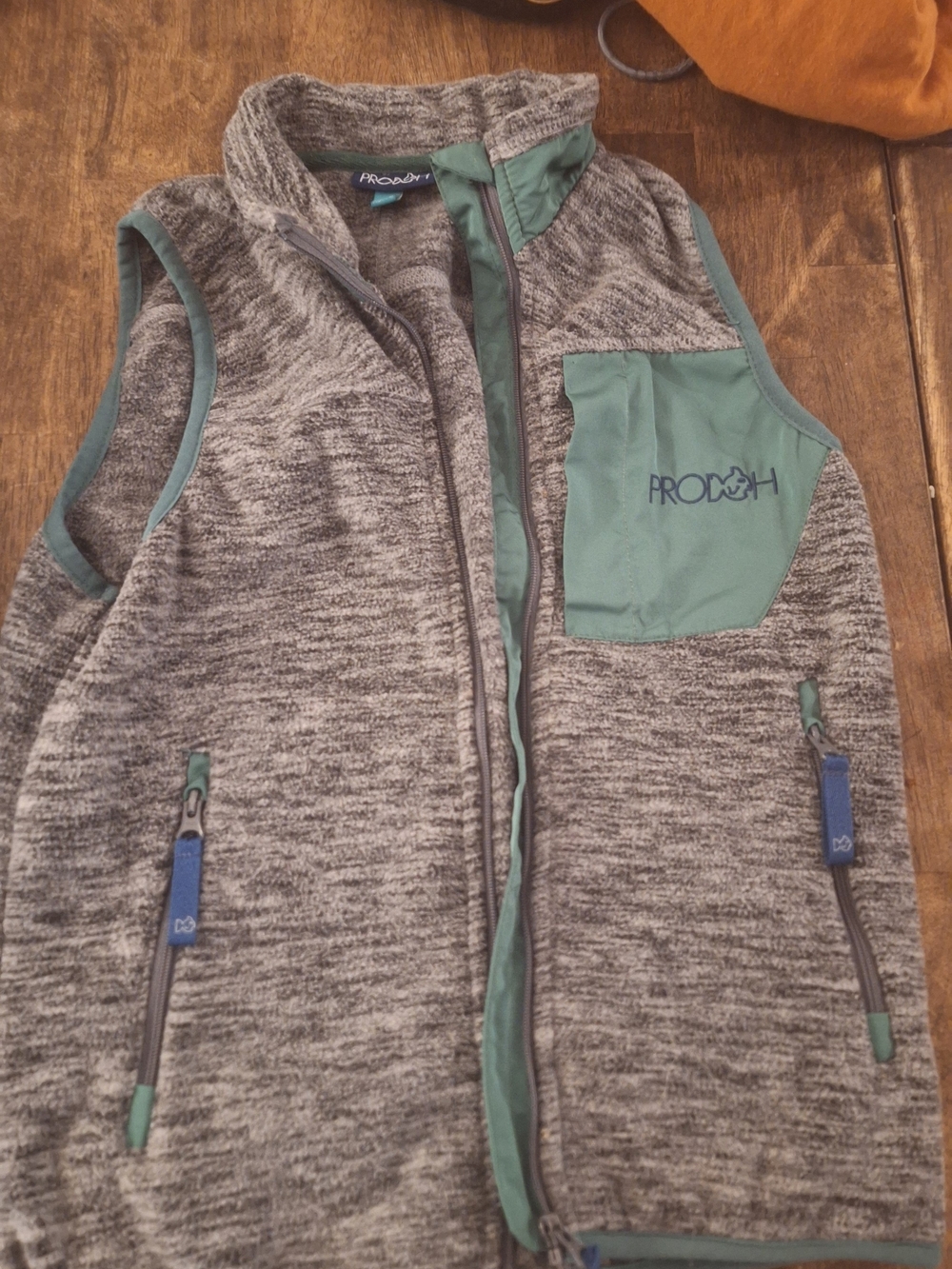 Prodoh Kids Gray Sleeveless Fleece Vest with Green Trim